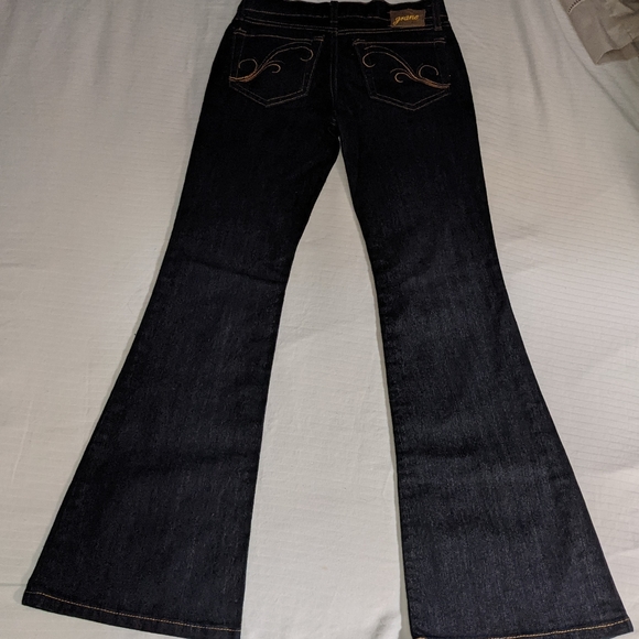 Beautiful low rise dark wash denim jeans - Picture 6 of 7